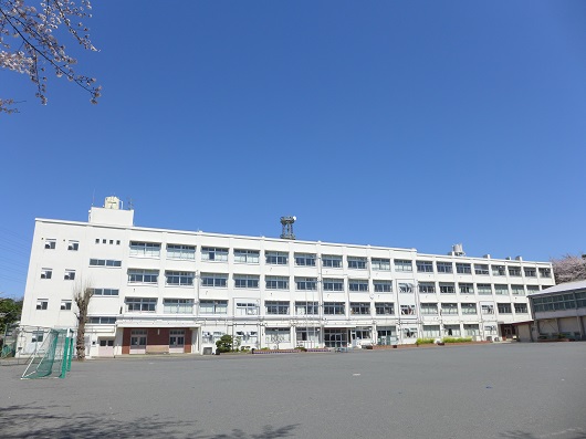 上川井小学校校舎画像