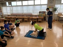 夏の職員作業