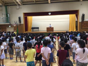 朝会の様子