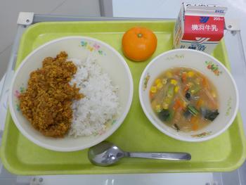 給食