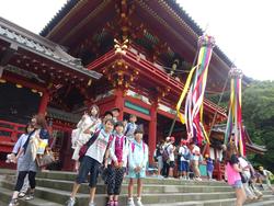 鶴岡八幡宮では、鎌倉幕府が置かれた地形について学習しました。