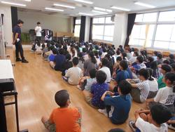 学年集会の様子①