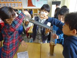 ６年生 地層のでき方 実験しました いぶき野小学校