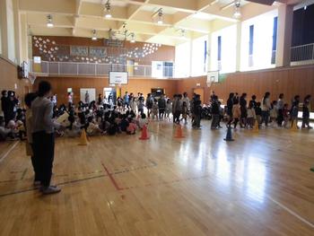 1年生を迎える会　入場