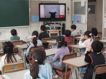 ポケットに手を入れないで