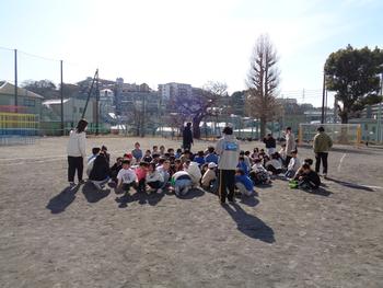 校庭避難の様子