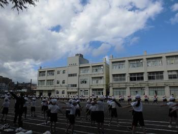 運動会全体練習　ラジオ体操