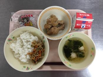 給食の写真