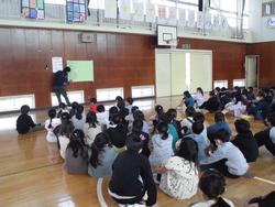 4年生学年集会の写真
