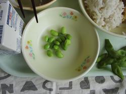 給食に出た”えだまめ”