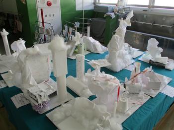 １月２５日 木 ６年生作品 白の世界 並木第一小学校