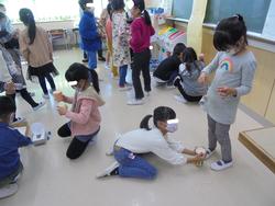 あそんでためしてくふうして ２年生 緑園東小学校