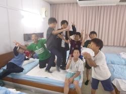 ④