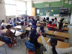 保育園の先生の手遊び歌