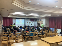 人権キャラバンの様子