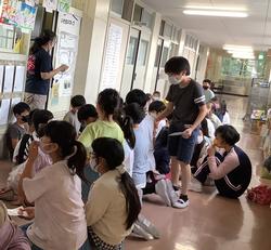 ３年生とのペア活動 5年1組 瀬谷さくら小学校