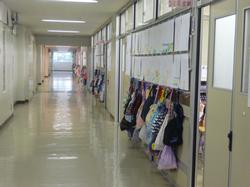 廊下の風景 下田小学校