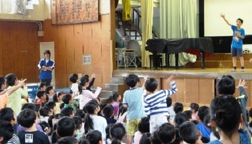 全校集会