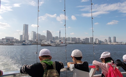 横浜港