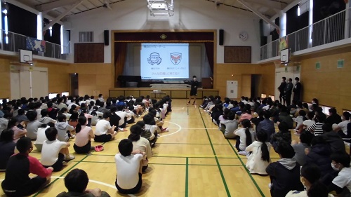 ラグビー選手学校訪問