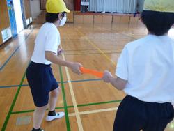 ３月４日 コロナ禍での 新 手つなぎオニ 杉田小学校