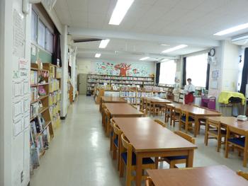 すみれ図書館