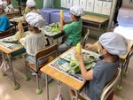 とうもろこしの皮むき