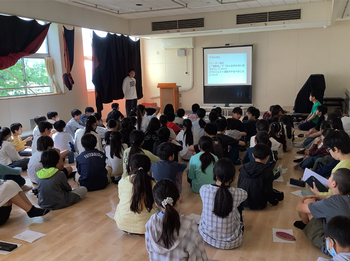 学年集会の様子