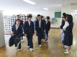 朝の校内