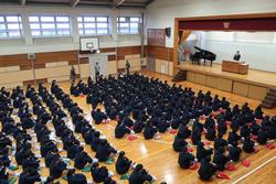 全校集会