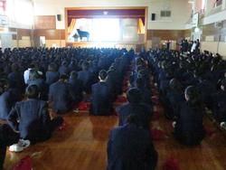全校集会