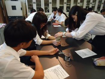 中学３年生 理科 生物の授業より 南高等学校附属中学校