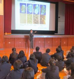 １学年 学級活動 保健学習 体育館 六ツ川中学校