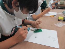 ｌｅｄのはんだづけ 篠原中学校
