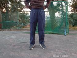 ウインドブレイカー下