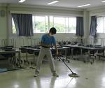 隣の南陵高校を清掃していいます。