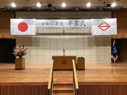 卒業式壇上の様子