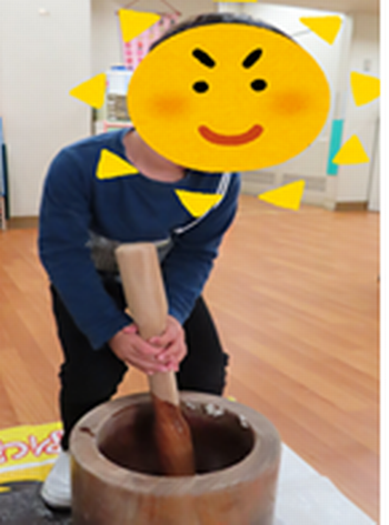 ぺったん、ぺったん、おもちつき！